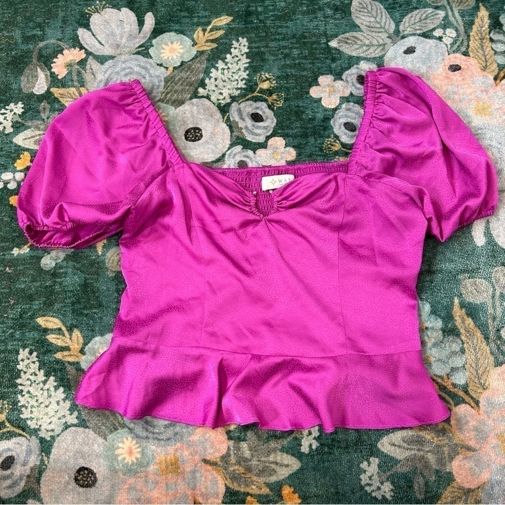 WAYF Blouse Large pink ruffle Sweetheart notch peplum Puff Sleeve Top NWT - Picture 2 of 14